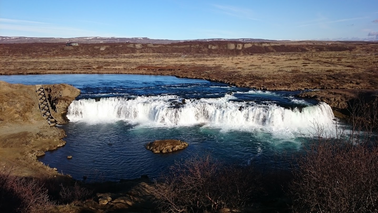 A landscape shot of Faxi waterfall