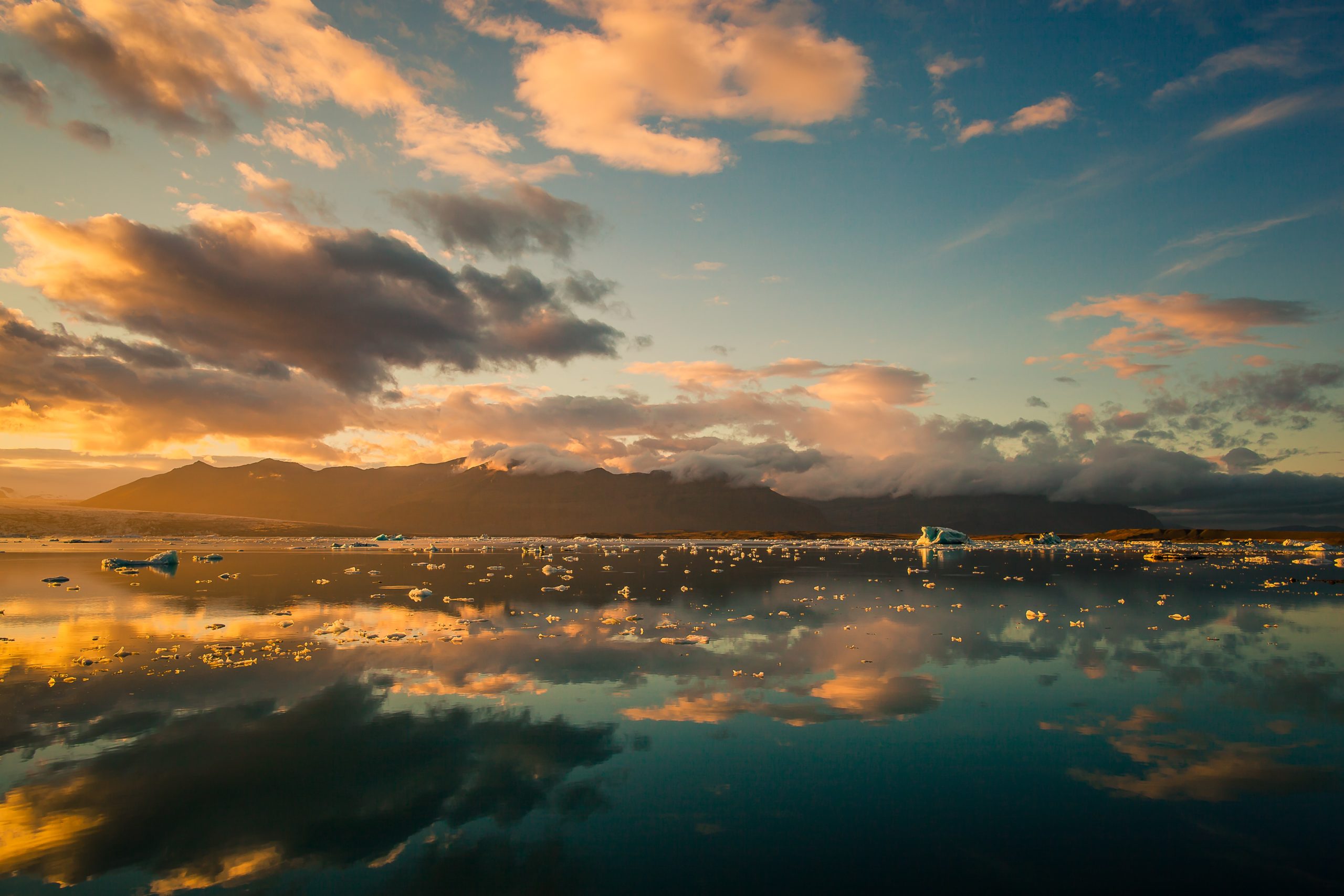 Jökulsárlón at sunset